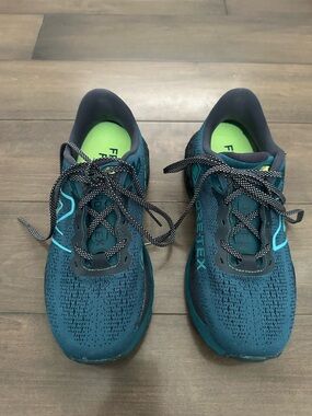 New Balance Fresh Foam 880 Running Shoes/ woman’s size 7